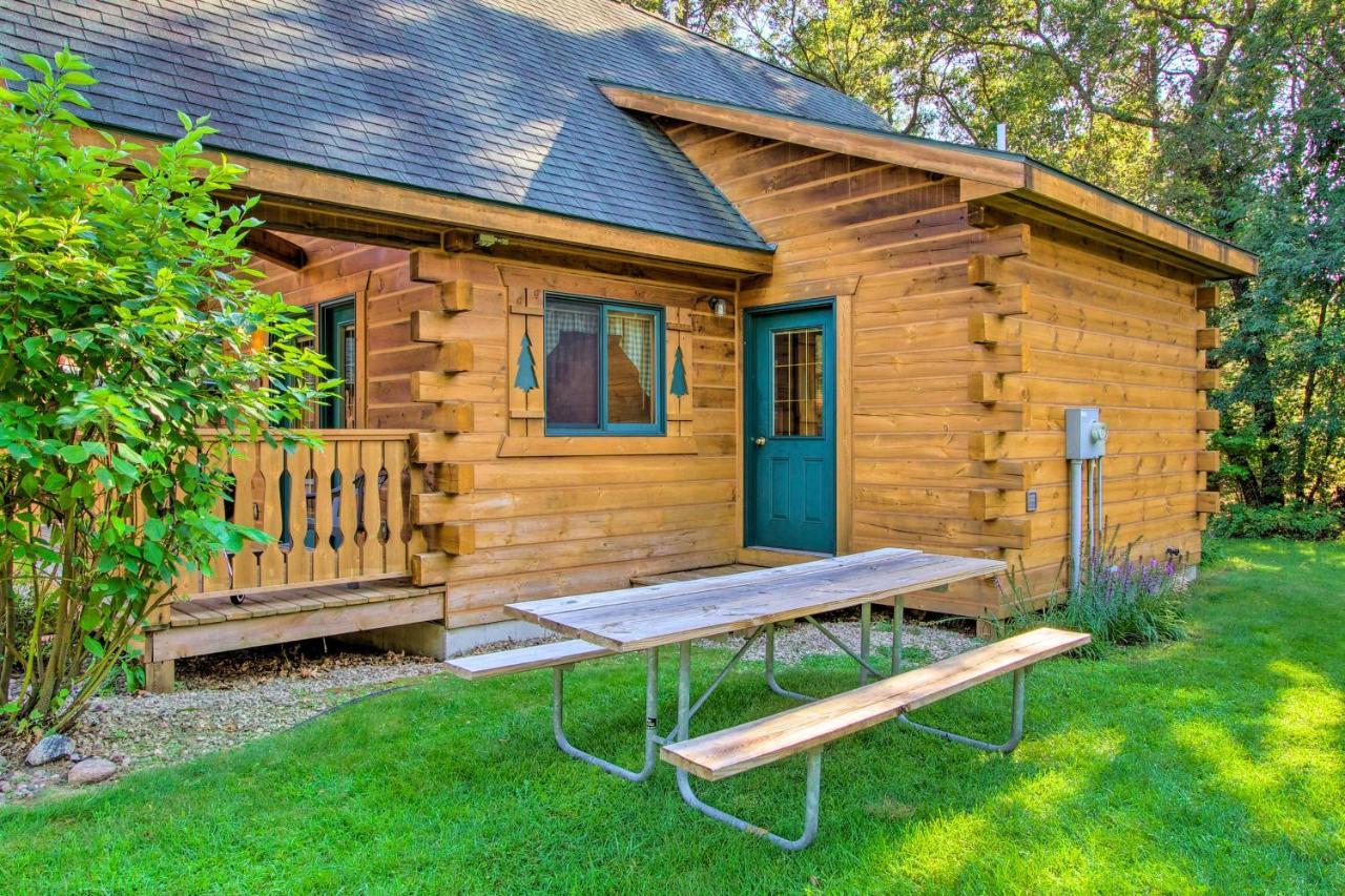 Pet-Friendly Warrens Cabin With Fire Pit! Villa Exterior photo